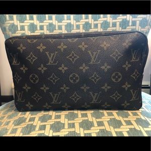 SOLD- 1983 Vintage Louis Vuitton Trousse 28